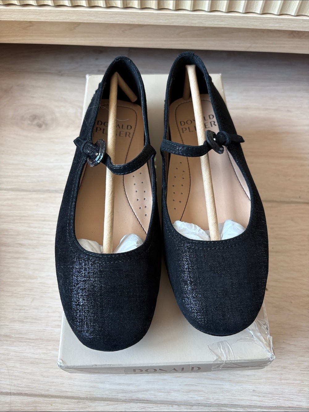 Black Mary Jane Flats w/ Metallic Shine Sz  6